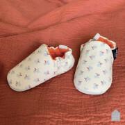 As minhas primeiras botinhas de bebé Petit Jour Les Chiens